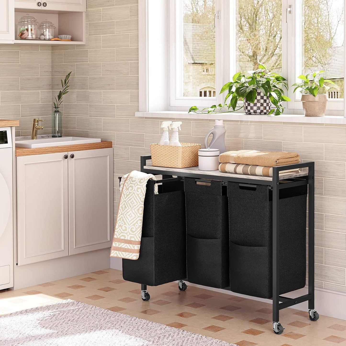 Signature Home Wasmand met 3 Vakken en Opbergplank – Verrijdbare Wasmand met Wielen – 3 x 39,8 L Wasgoedmand – Uitneembare Oxford Stoffen Waszakken – Wassorteerder voor Badkamer en Wasruimte – Greige/Zwart