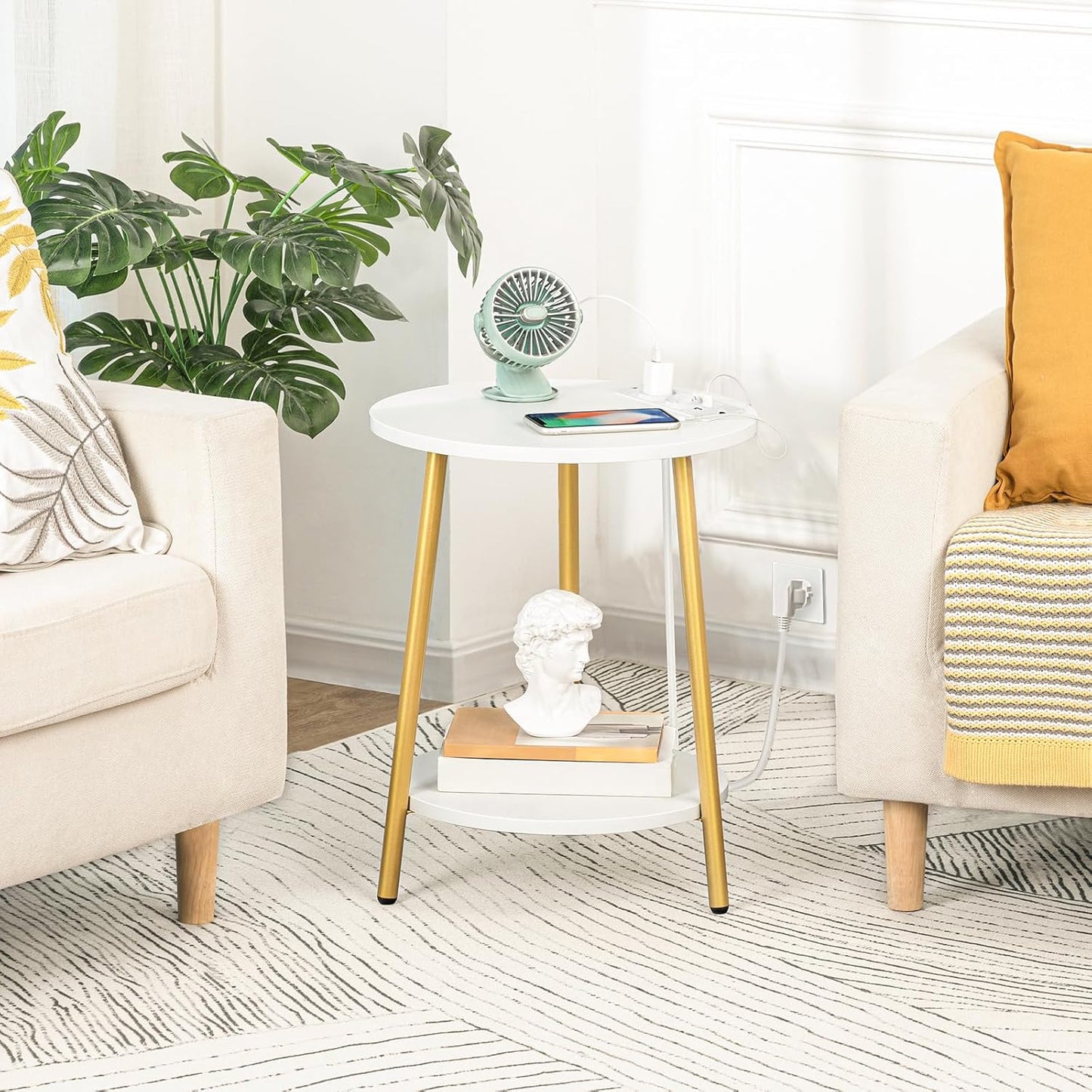 Signature Home Ronde Bijzettafel met Oplaadstation – Salontafel 2 Niveaus met Stopcontact en USB – Nachtkastje voor Kleine Ruimtes – Sofa Tafel voor Woonkamer en Slaapkamer – Wit/Goud