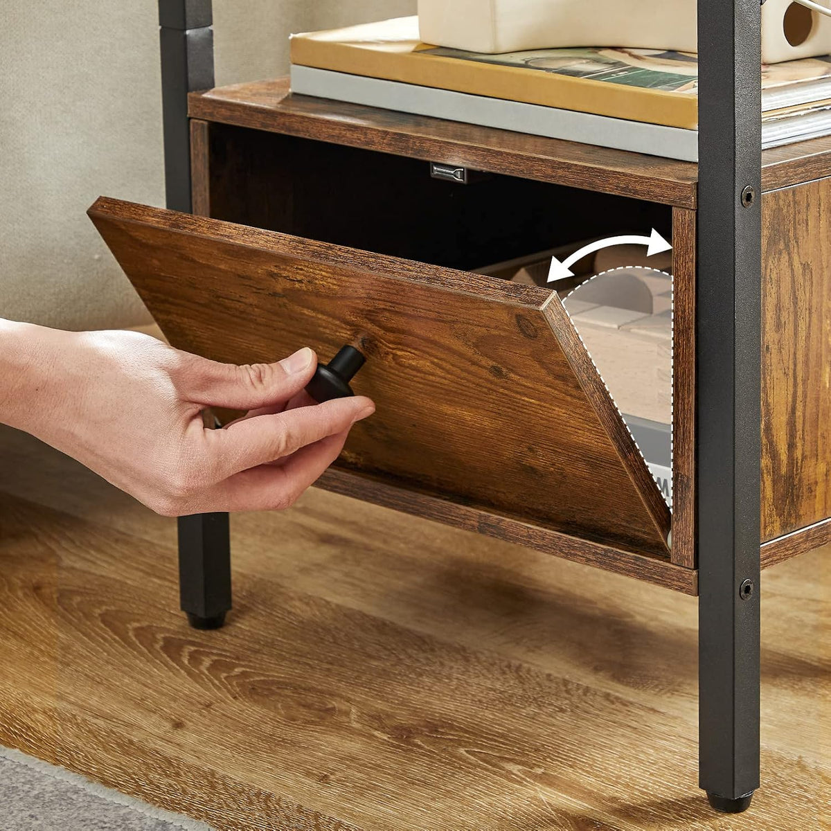 Signature Home Nachtkastje met Oplaadstation – Bijzettafel met Opklapbare Lade – USB-Poorten & Stopcontact – Bedkastje voor Slaapkamer – Industrieel Design – Vintage Bruin/Zwart