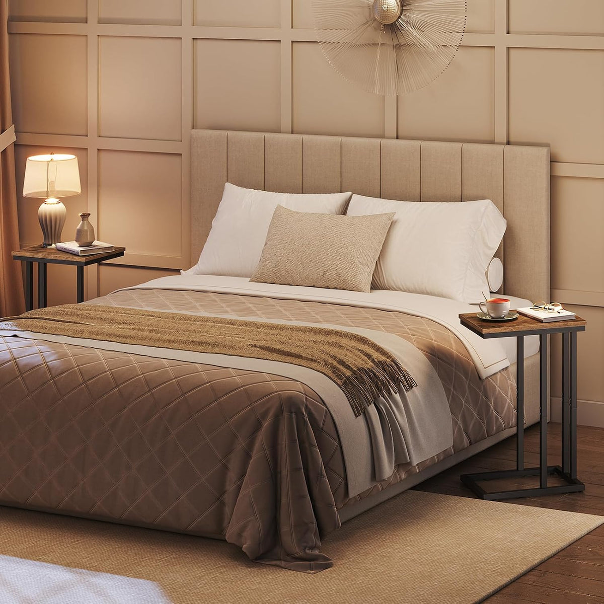 Signature Home C-Vormige Bijzettafel – Smalle Hoge Sofa Tafel – Laptoptafel voor Bank – Compacte Salontafel voor Kleine Ruimtes, Woonkamer & Slaapkamer – Rustiek Bruin