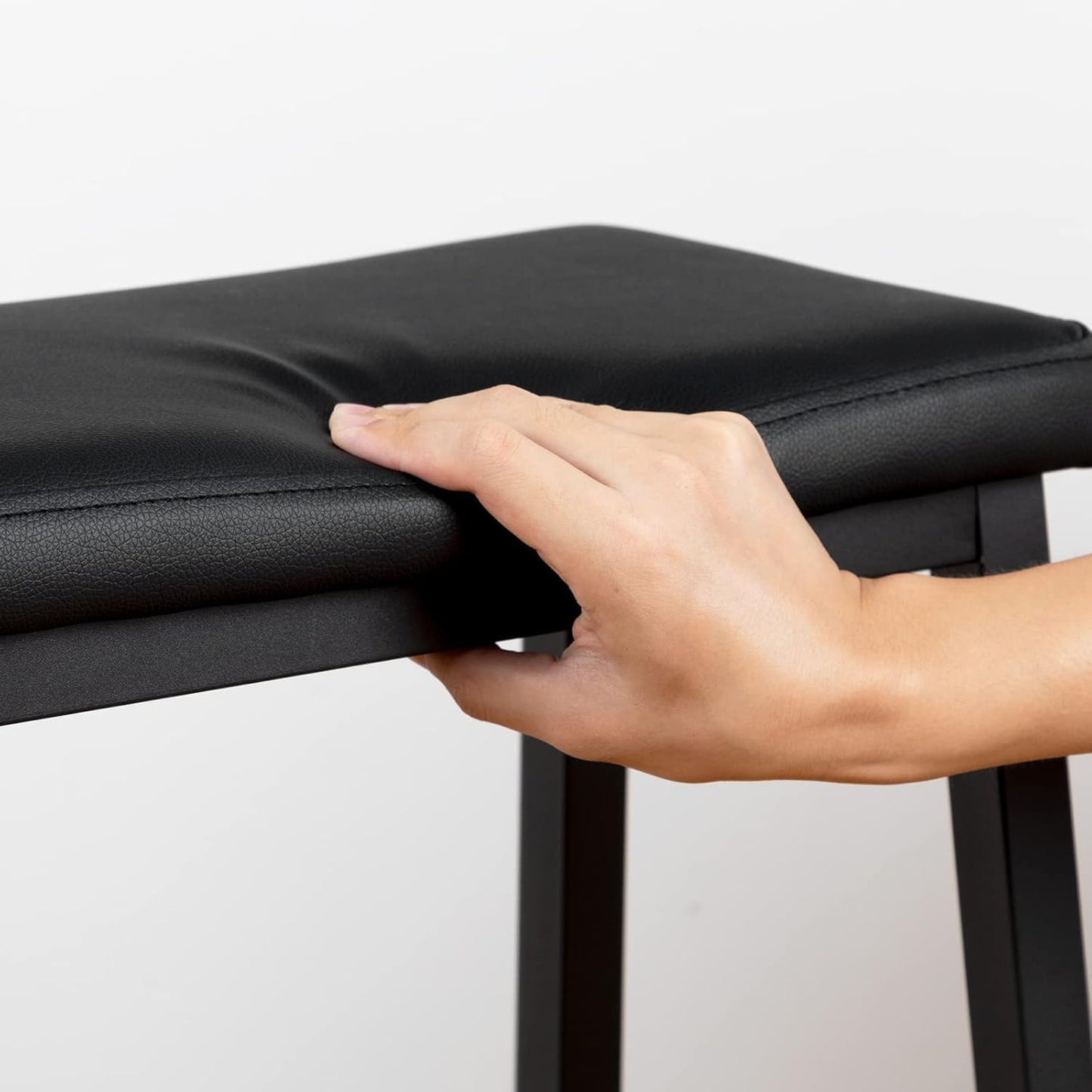 Signature Home Set van 2 Barkrukken – Zwarte Barstoelen met PU-Leren Zitting, Comfortabel Gevoerd & Eenvoudig te Monteren voor Keuken, Bar en Eetkamer