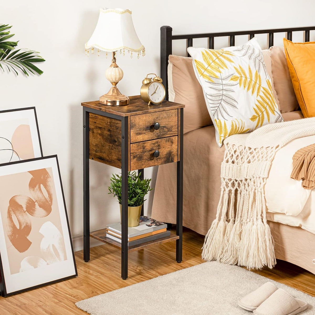 Signature Home Bijzettafel met 2 Lades en Opbergplanken – Hoge Telefoontafel en Nachtkastje – Smalle Sofatafel met Stevig Metalen Frame voor Woonkamer en Slaapkamer – Donkerbruin